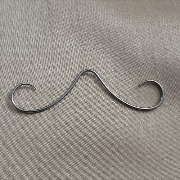 16 gauge 1.2 mm stainless steel curly mustache septum piercing - Picture 1 of 1